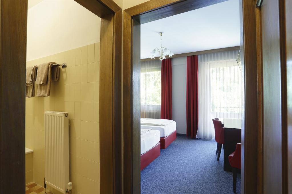 Alpen.Adria.Stadthotel Klagenfurt am Woerthersee Exterior photo